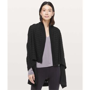 Womens Lululemon Divinity Poncho *Woven